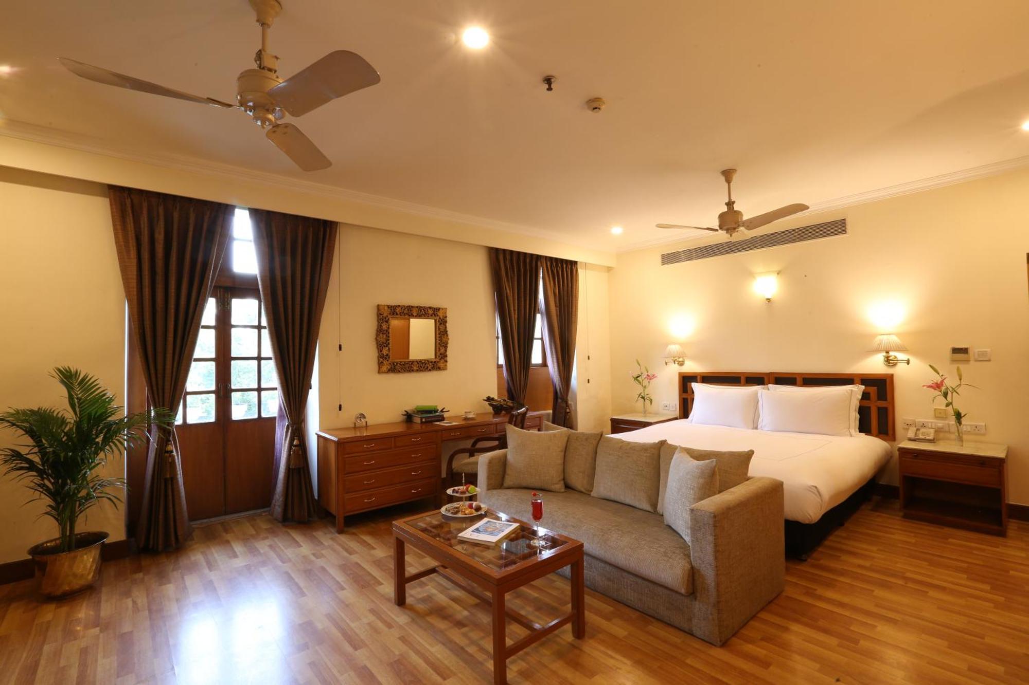 앰배서더 - Ihcl 셀렉션 뉴델리 외부 사진 A suite at the hotel
