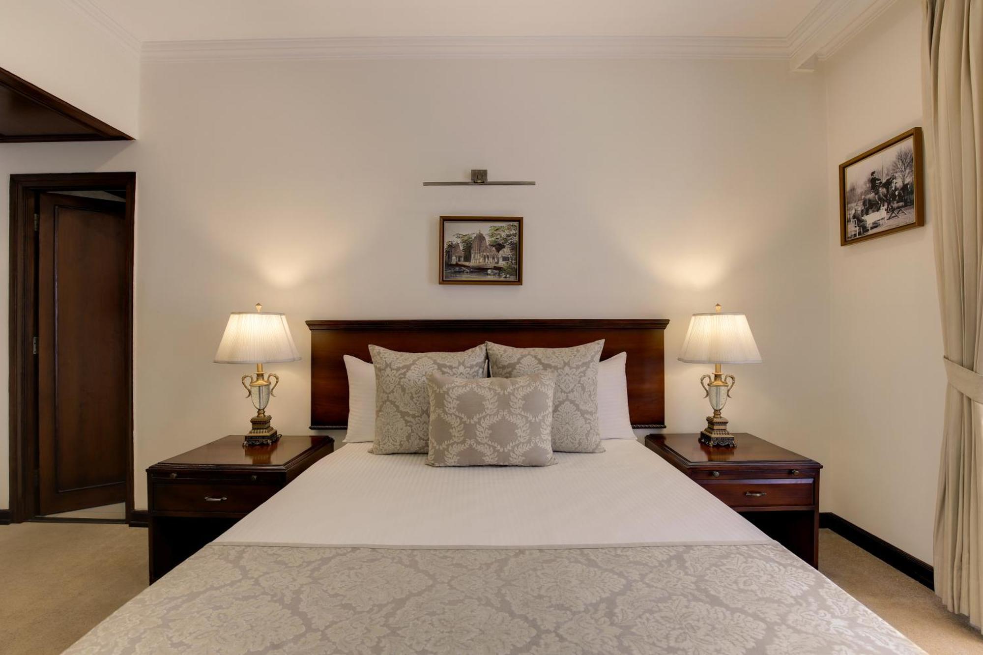 앰배서더 - Ihcl 셀렉션 뉴델리 외부 사진 A bedroom at the hotel
